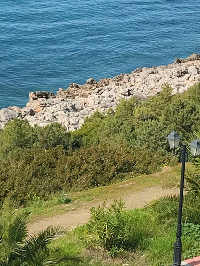 Colours Seaview Apartment Nea Artaki